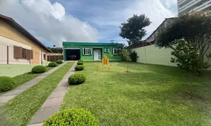 Casa à venda no bairro Salgado Filho - Caxias do Sul/RS