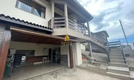 Casa à venda no bairro Nossa Senhora da Saúde - Caxias do Sul/RS