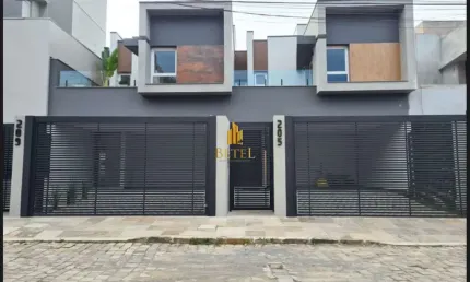 Sobrado à venda no bairro Sagrada Família - Caxias do Sul/RS