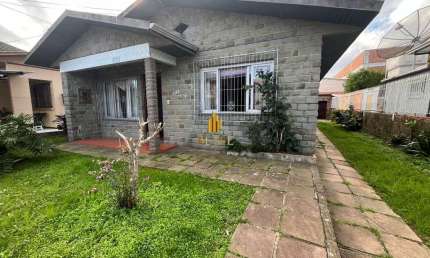 Casa com 5 quartos à venda no São José, Caxias do Sul 