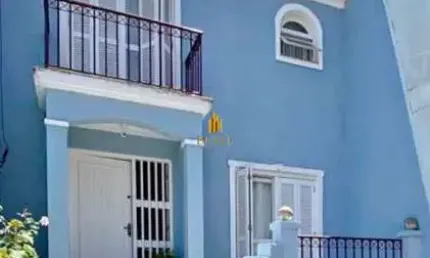 Sobrado à venda no bairro Vinhedos - Caxias do Sul/RS