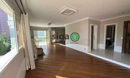 Apartamento  na Vila Andrade, 4 quartos, 2 suítes, 200m², São Paulo