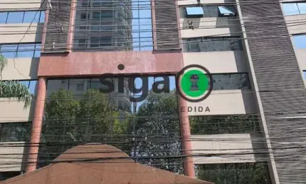 Vende no brooklin sala comercial com 3 salas e uma vaga