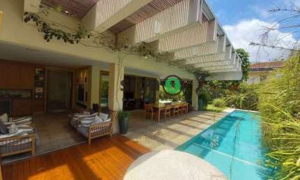 Casa em Condomínio a venda na Cidade Jardim com 4 quartos