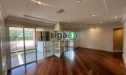 VENDE no MORUMBI- Apartamento Pentrouse com 3 suítes e quatro vagas fixas!