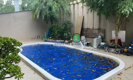 Exclusividade e Elegância no Condomínio Granja do Morumbi Casa de 4 Suítes à Venda