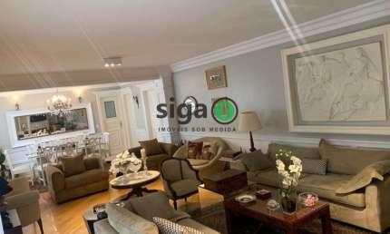 VENDE no Morumbi, na Vila Suzana, Apartamento de 3 suítes, 3 Vagas e Depósito
