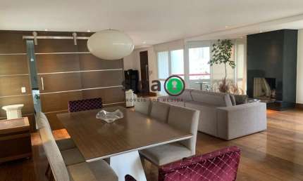 VENDE na Vila Andrade (Região do Morumbi) Apartamento com 3 quartos suítes e 4 Vagas + Depósito