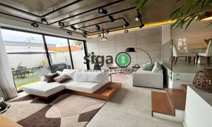 Casa á Venda em Campo Belo - 3 quartos. 192m², 2 vagas