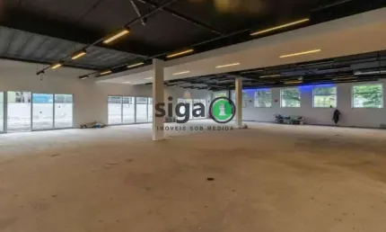Sala/Salão Comercial no Piso Superior Área total: 724,32 m²