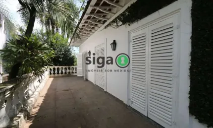 Casa a venda no morumbi com 400m² área útil, 900m² terreno
