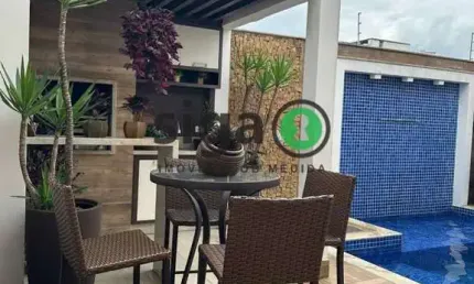 Vende-se Sobrado de 350m2 na região do Bosque da Saude