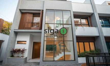 Casa em Condomínio fechado, a venda ,com 4 quartos, sendo 2 suites, 4 vagas, no Alto da Boa Vista.