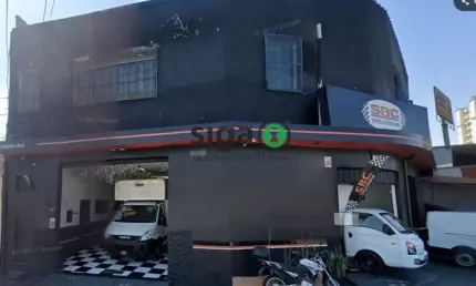 Galpão/Depósito/Armazém e 4 banheiros à Venda, 830 m²
