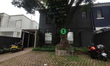Casa Comercial  300m² , 9 quartos, 4 vagas- Ideal para Empresas de Alto Padrão| LOCAÇÃO!