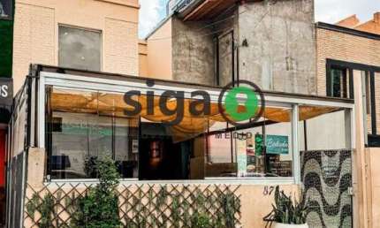 Casa Comercial com 220m² com várias salas e terraço para Locação na Vila Nova Conceição