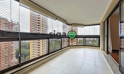 Apartamento disponível para  Venda ou Locação no Panamby- 245m², 4 quartos, 4 Vagas!!