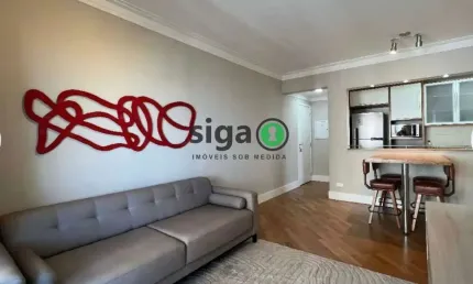Apto com 72m² para locação, mobiliado, com 2 quartos, sendo 1 suite e 2 vagas de garagem