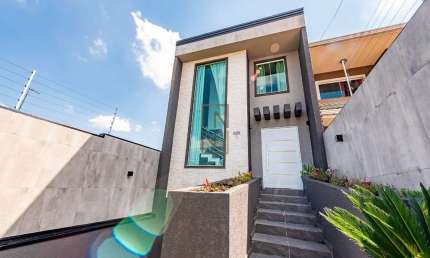 Casa com 4 quartos à venda na Rua Orestes Códega, 1518, Pinheirinho, Curitiba por R$ 1.279.900