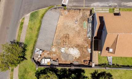 Terreno à venda na Rua Antônio Turíbio Teixeira Braga, 136, Butiatuvinha, Curitiba por R$ 765.000