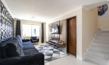 Casa em condomínio fechado com 3 quartos à venda na Alameda Nossa Senhora do Sagrado Coração, 444, Pinheirinho, Curitiba por R$ 670.000