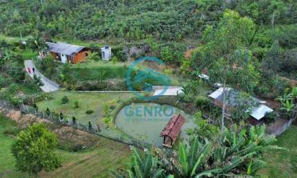Chácara em Meio a Natureza com Lagoa e Terreno de 2.450m² à venda em Canelinha/SC