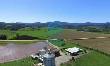 Linda Fazenda com Terreno de 871 HECTARES  à venda em Canelinha/SC