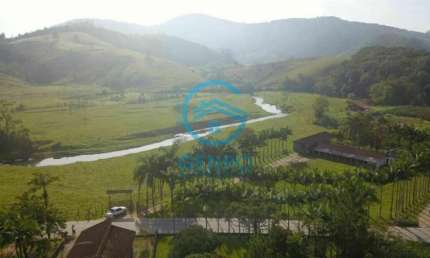 Sítio e Terreno com Escritura Pública de 90.000m² ( 09 HECTARES ) em Biguaçu / SC