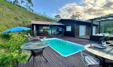 Chácara Mobiliada em Meio a Natureza, Piscina e Terreno de 2.250m² à venda em Tijucas/SC