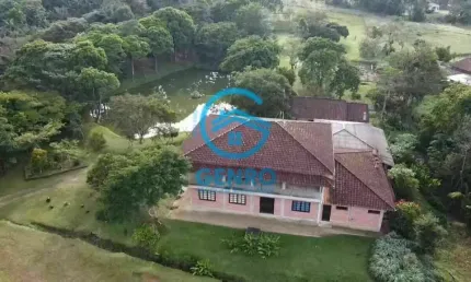 Sítio em meio a natureza com lagoa, cachoeira e terreno com 18.000m² ( 1.8 hectares ) em canelinha/sc