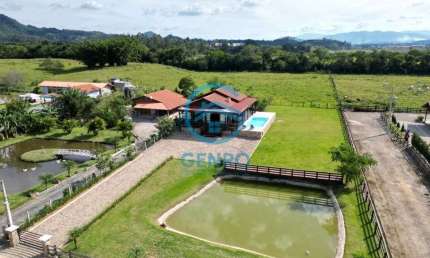 Chácara Mobiliada com Lagoa em Condomínio Rural com Escritura Pública à venda em Canelinha/SC