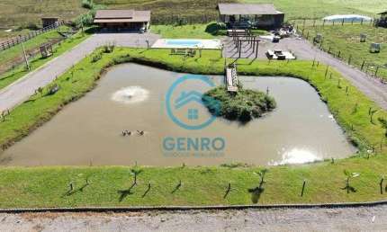 Chácara em Meio a Natureza com Riacho, Lagoa e Terreno de 4.700m² à venda em Tijucas/SC