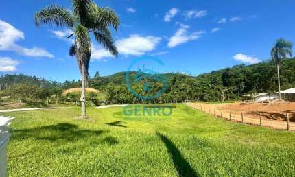 Lote para Chácara em Meio a Natureza com Lagoa e Terreno de 2.300m² à venda em Tijucas/SC