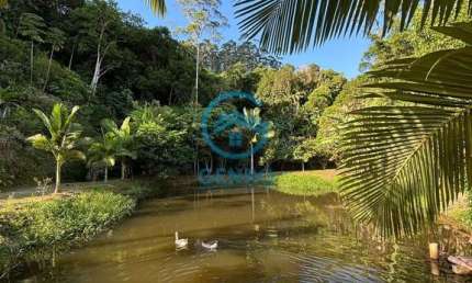 Chácara em Meio a Natureza com Lagoa, Piscina e Terreno de 4.200m² à venda em Canelinha/SC