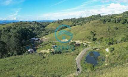 Fazenda com Lagoa e Terreno de 53 Hectares nas Margens da BR-282 à venda em Alfredo Wagner/SC