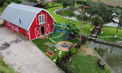Fazenda Compacta e 100% Funcional com Lagoas e Terreno de 30.000m² ( 03 HECTARES ) à venda em Águas Mornas/SC