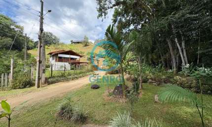 Chácara Semimobiliada em Meio a Natureza com Riacho e Terreno de 2.200m² à venda em Águas Mornas/SC