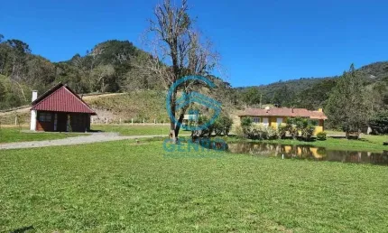 Sítio na serra catarinense com lagoa e terreno de 30.700m² ( 3.7 hectares ) à venda em urubici/sc