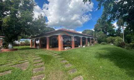 CHÁCARA NO BAIRRO OURO PRETO EM MOGI GUAÇU-SP COM ÁREA DE LAZER COM PISCINA