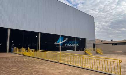 Barracão para alugar com 1420 m² no Cilo 3 - Av. Graciliano Ramos, Londrina