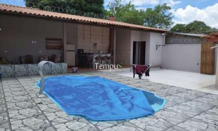 Casa em Jardim Helvécia, 3 quartos 1 suíte, com piscina, Aparecida de Goiânia/GO