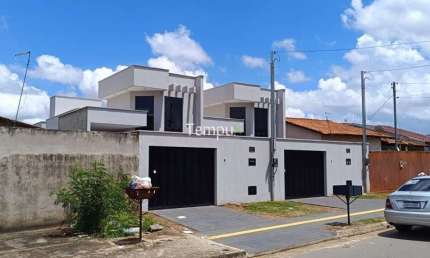 Casa à venda no bairro Parque Hayala - Aparecida de Goiânia/GO
