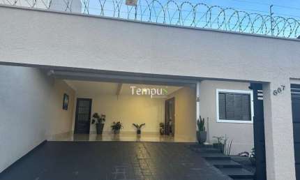 Casa com 4 quartos à venda na Rua C 185, Setor Nova Suiça, Goiânia
