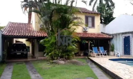 Casa em condomínio fechado com 5 quartos à venda na Rua Capitu, Jacarepaguá, Rio de Janeiro, 336 m2 por R$ 1.600.000