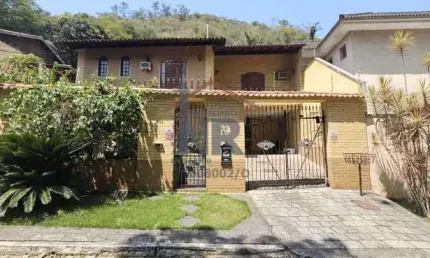 Casa em condomínio fechado com 4 quartos à venda na Rua Affonso Vasconcelos Várzea, Jacarepaguá, Rio de Janeiro, 392 m2 por R$ 1.160.000