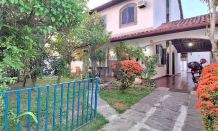 Casa em condomínio fechado com 3 quartos à venda na Rua Fritz Feigl, Jacarepaguá, Rio de Janeiro, 273 m2 por R$ 1.580.000
