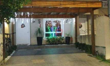 Sobrado com 3 dormitórios à venda, 109 m² por R$ 659.900,00 - Central Parque - Cachoeirinha/RS