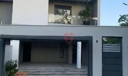 Sobrado com 3 dormitórios à venda, 280 m² por R$ 990.000,00 - Centro - Gravataí/RS