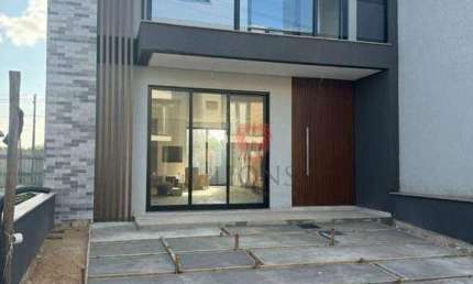 Sobrado à venda, 127 m² por R$ 800.000,00 - Centro - Gravataí/RS