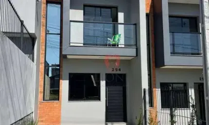 Sobrado com 2 dormitórios à venda, 67 m² por R$ 319.000,00 - Marechal Rondon - Cachoeirinha/RS